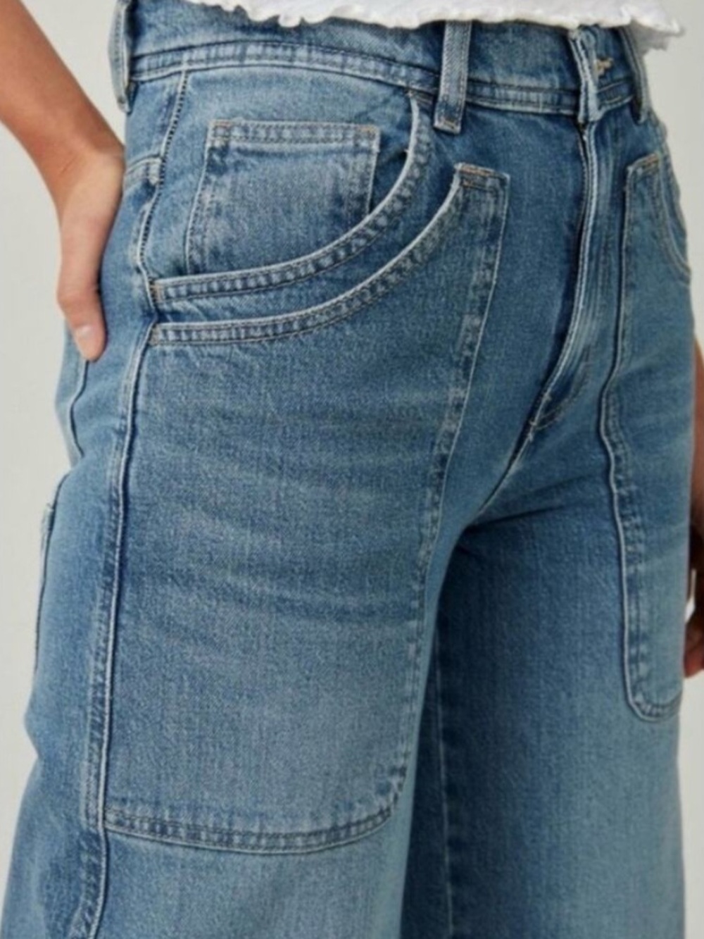 EUC We The Free People blue Mid-Rise Crop Wide Leg Jeans patch pockets size M 28 - Picture 4 of 9